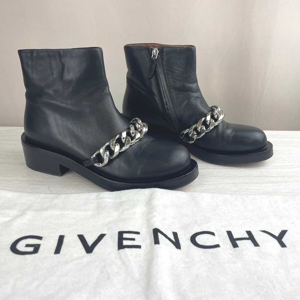 GIVENCHY Womens (6) Leather Chain Moto Combat Ankle Zip‎ Boot Grunge Y2K Bag